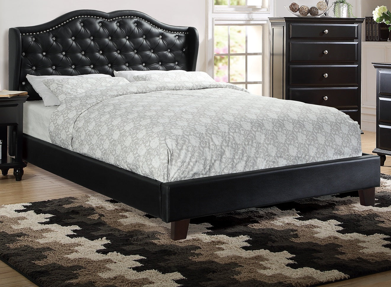Luxurious Black Faux Leather Queen Bed Set with Wingback Headboard and Tufted Design