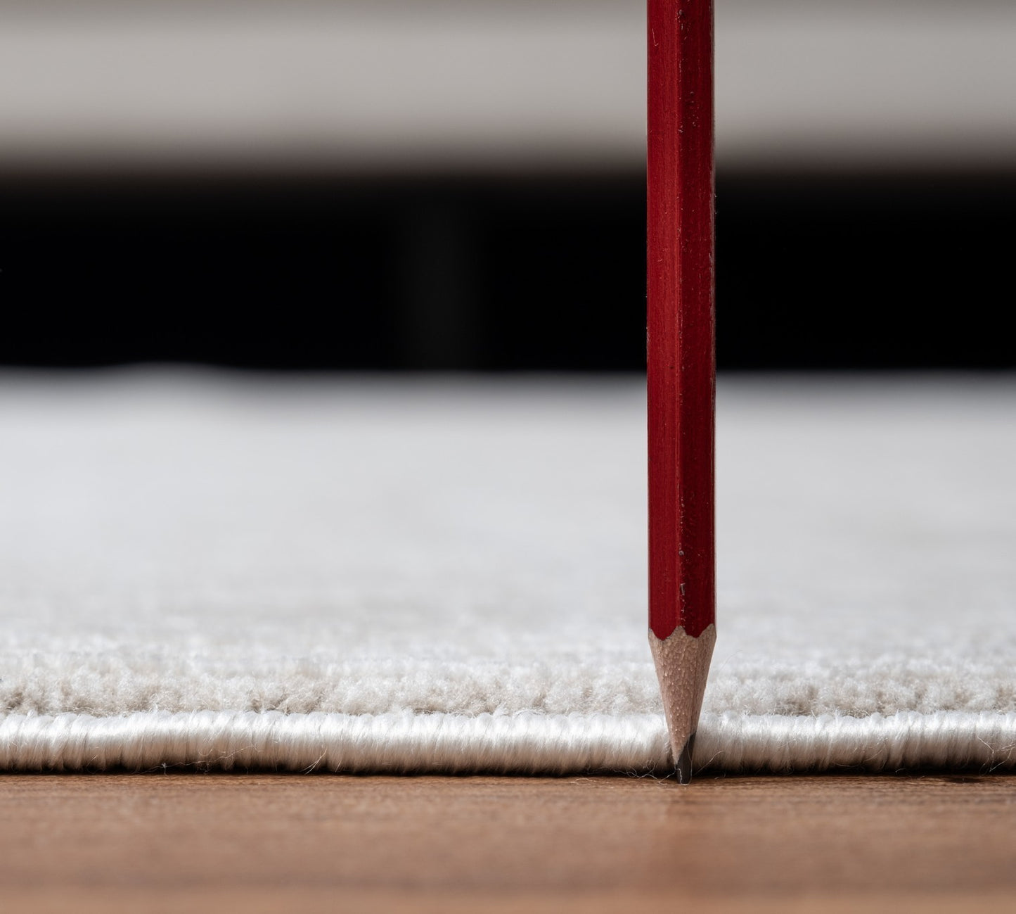 Contemporary Area Rug, 7 ft 3 in x 5 ft 3 in, 0.31in Pile, Polyester, Stain-Resistant, Ivory