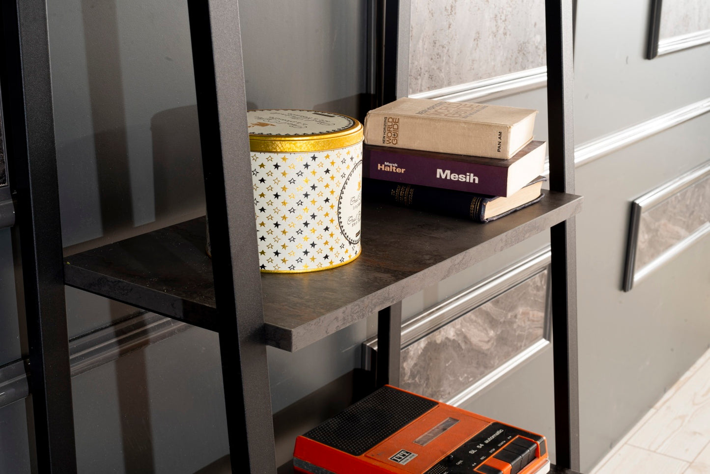 Grey 5-Tier Modern Ladder Bookshelf with Metal Frame for Small Spaces - Office and Living Room Storage Solution