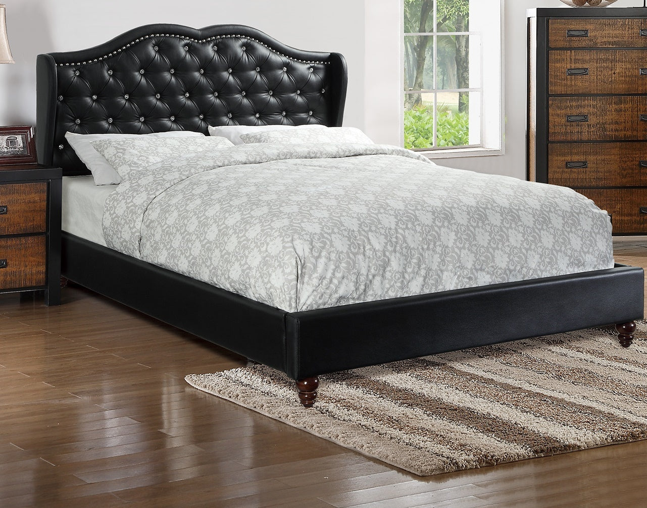 Luxurious Black Faux Leather Queen Bed Set with Wingback Headboard and Tufted Design