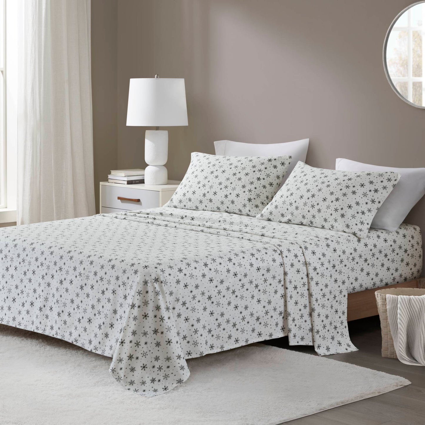 4-Piece Full-Size Cotton Flannel Sheet Set with Snowflake Print, Oversized Fitted, 100% Cotton Multicolor