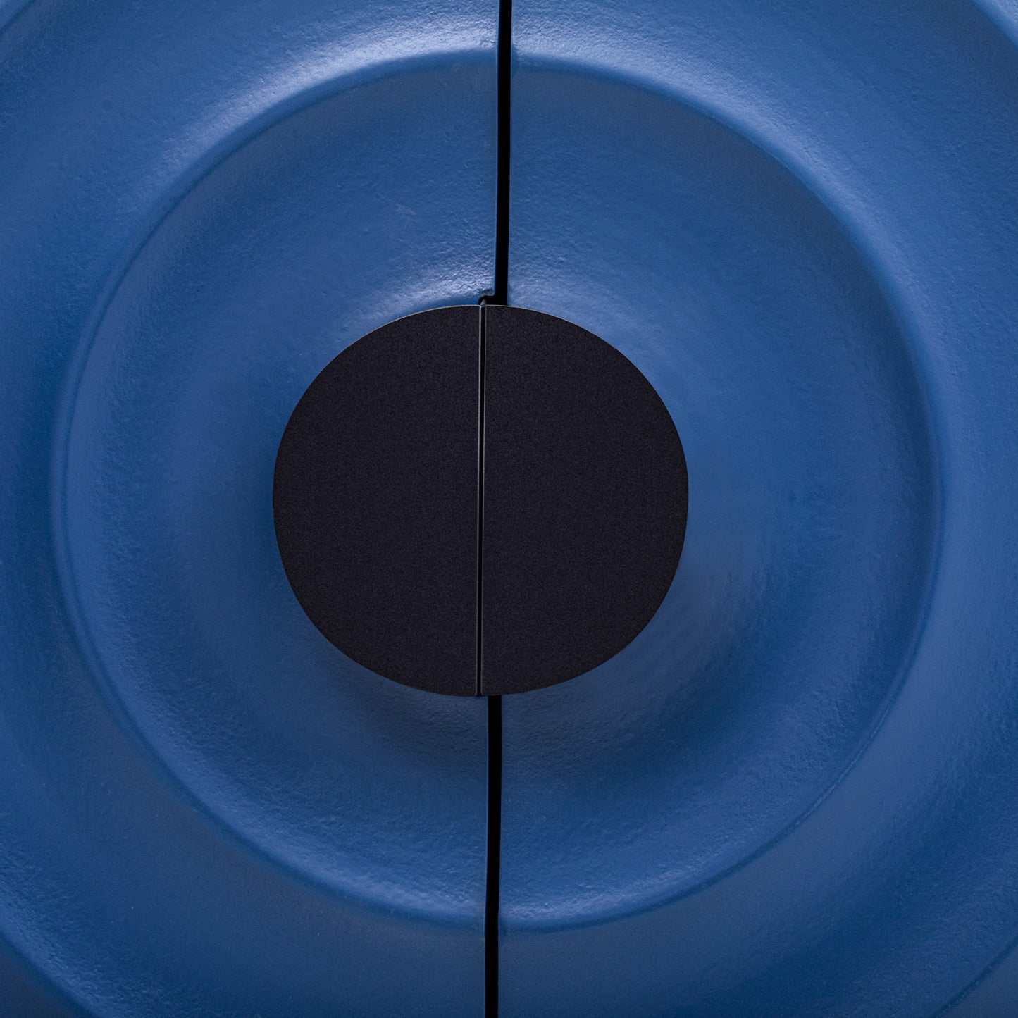 U-Style Storage Cabinet Sideboard Wooden Cabinet with Stunning Water Wave Door Design, Rubberwood Veneer and Adjustable Shelves,Suitable for Living Rooms, Entrance and Study Rooms, Blue