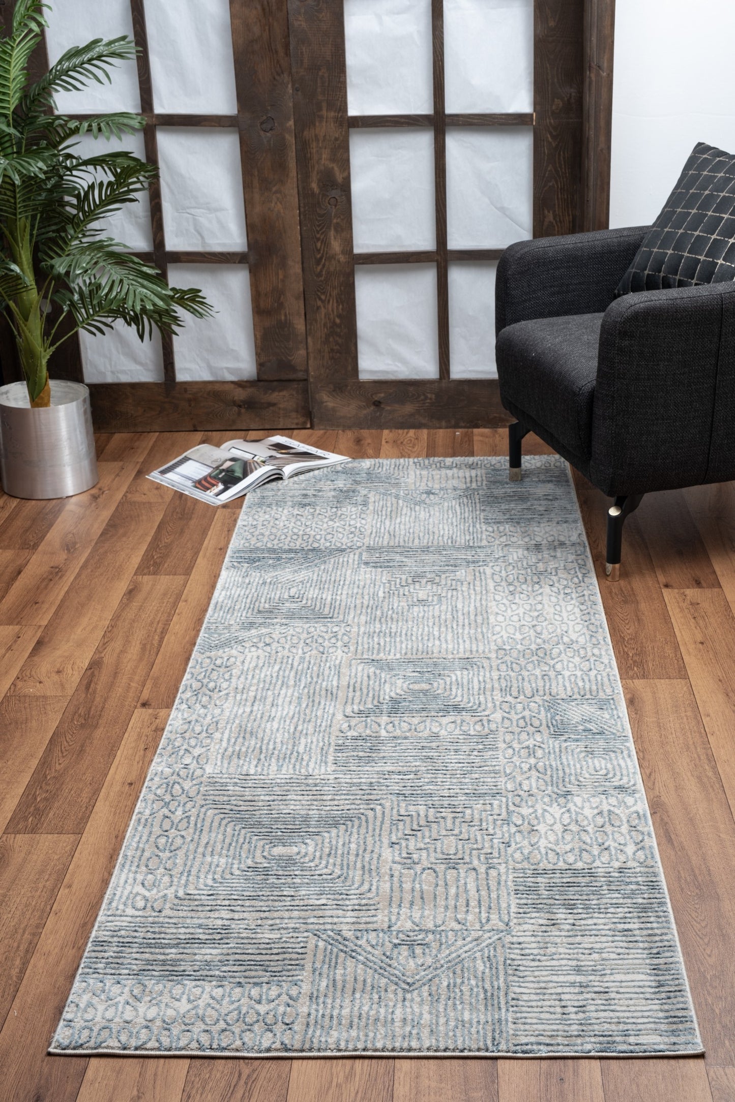 Contemporary Area Rug, 5 ft 3 in x 7 ft 3 in, Polyester, Low-Pile, Living Room or Entry, Blue