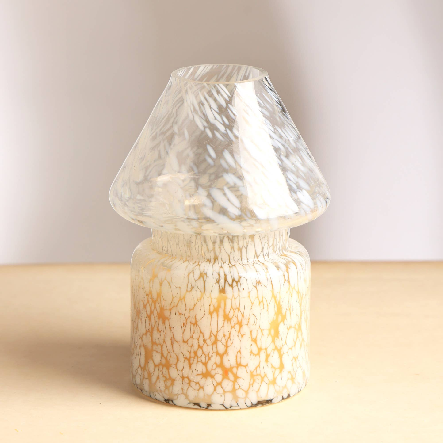 Handmade Mouth-Blown Glass Soy Wax Scented Candle with Long-Lasting Burn for Modern Home Decor White