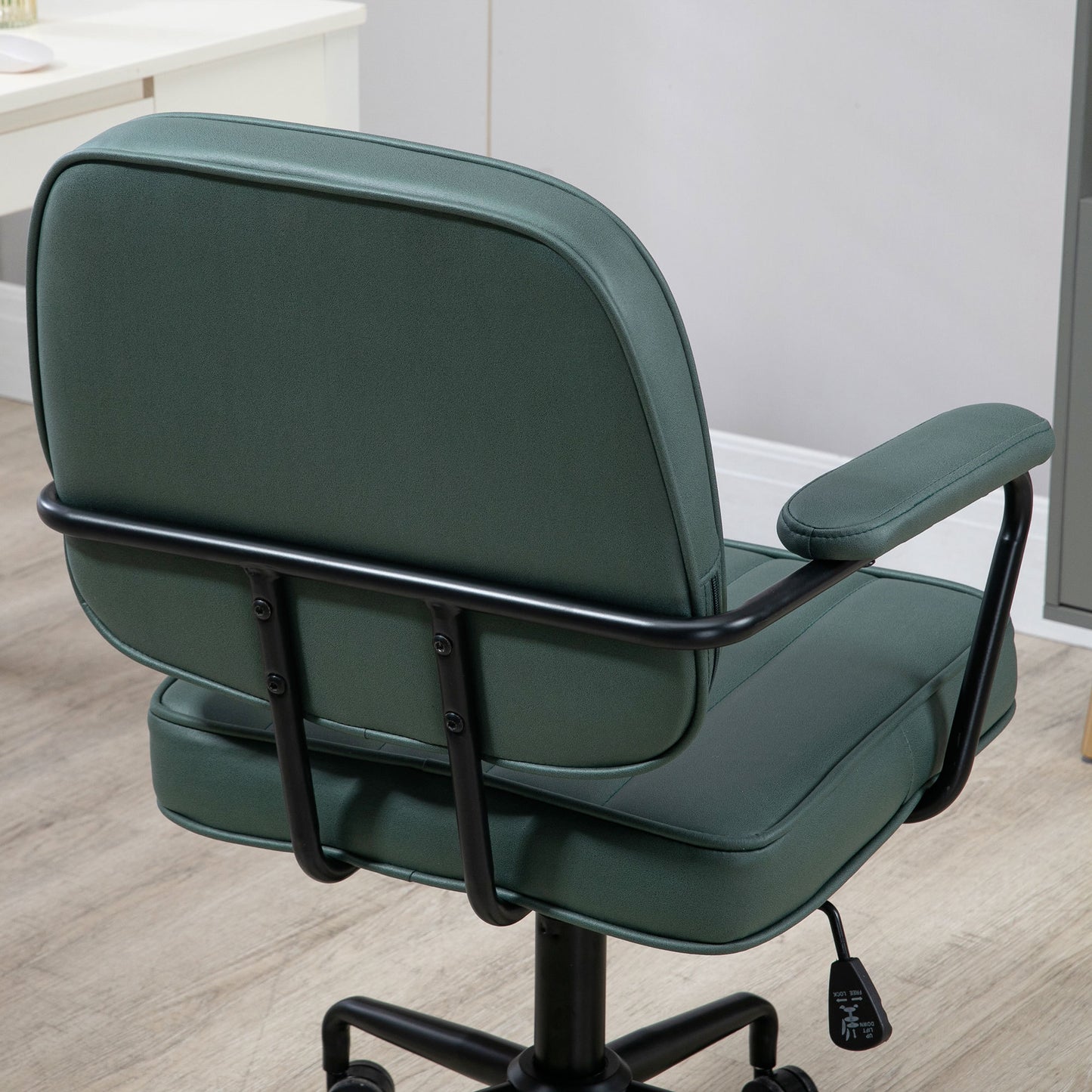 Adjustable Green Home Office Chair with Tilt Function and Lumbar Support