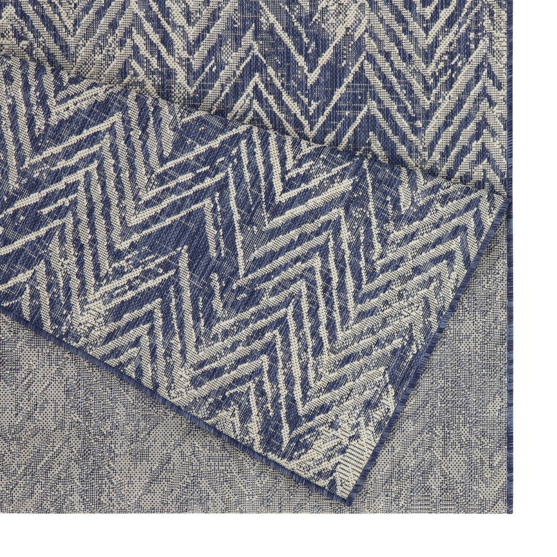 2'7" x 7'3" Indoor/Outdoor Area Rug Polypropylene, Stain-Resistant, Easy-Clean, Kid & Pet Friendly Blue