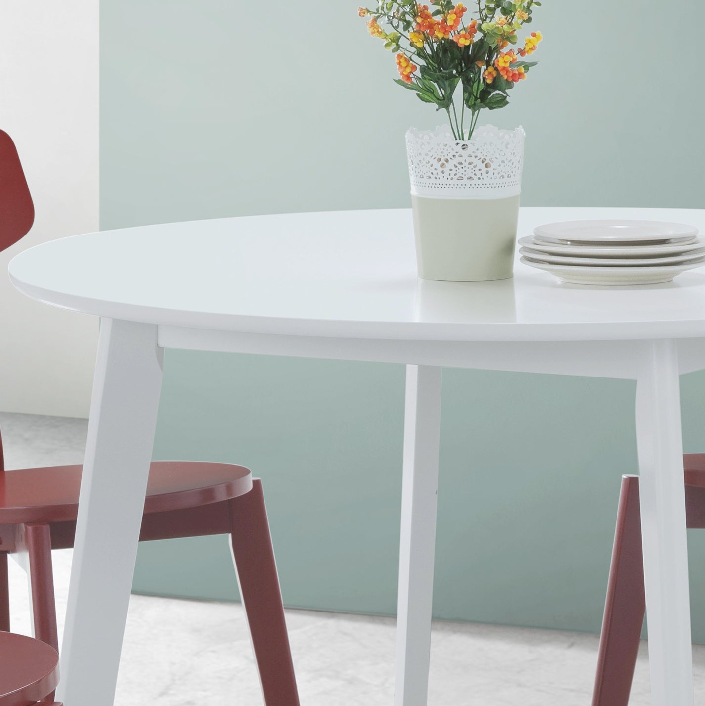 Contemporary Round Dining Table With Wood Finish White