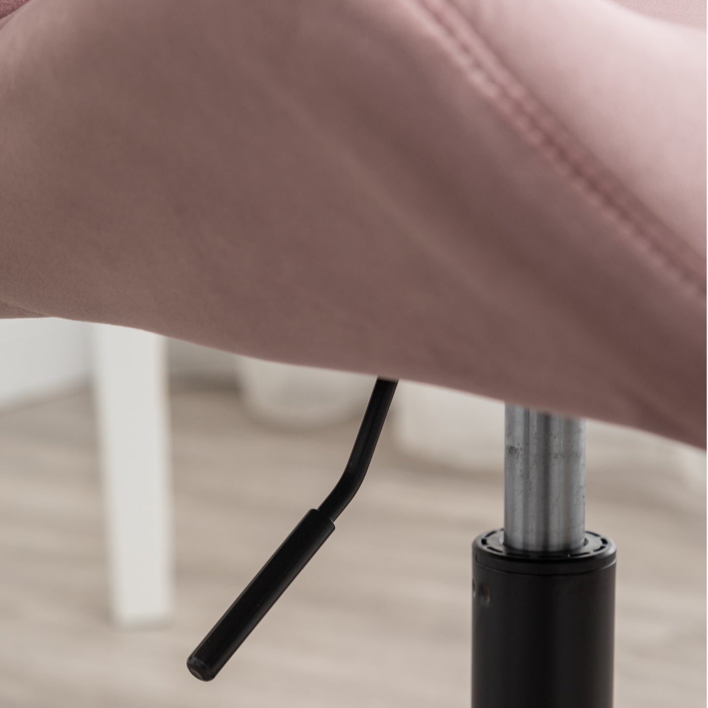 Mauve Velvet Adjustable Swivel Office Chair with Diamond Tufting