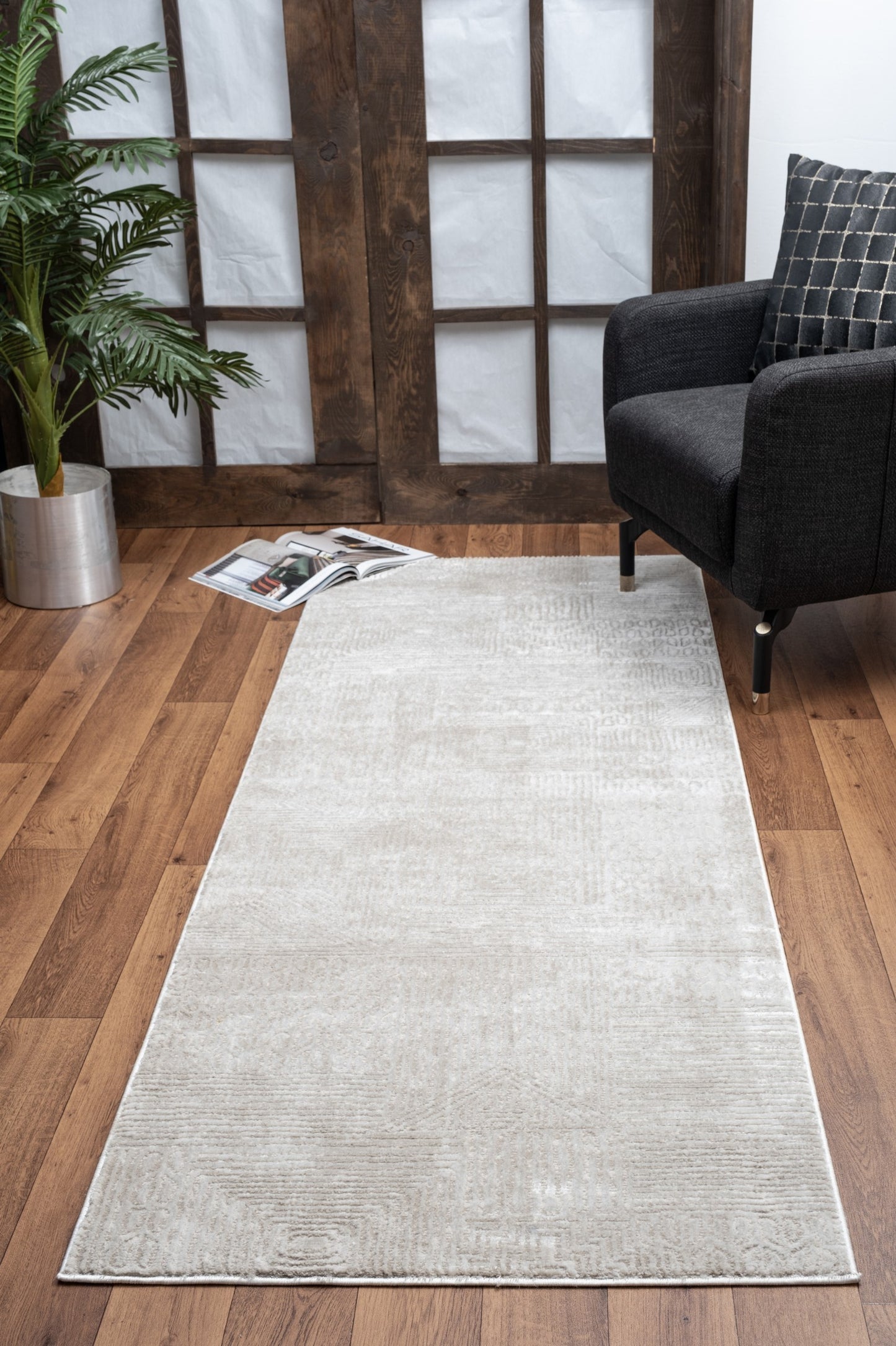 Contemporary Area Rug, 7 ft 3 in x 5 ft 3 in, 0.31in Pile, Polyester, Stain-Resistant, Ivory