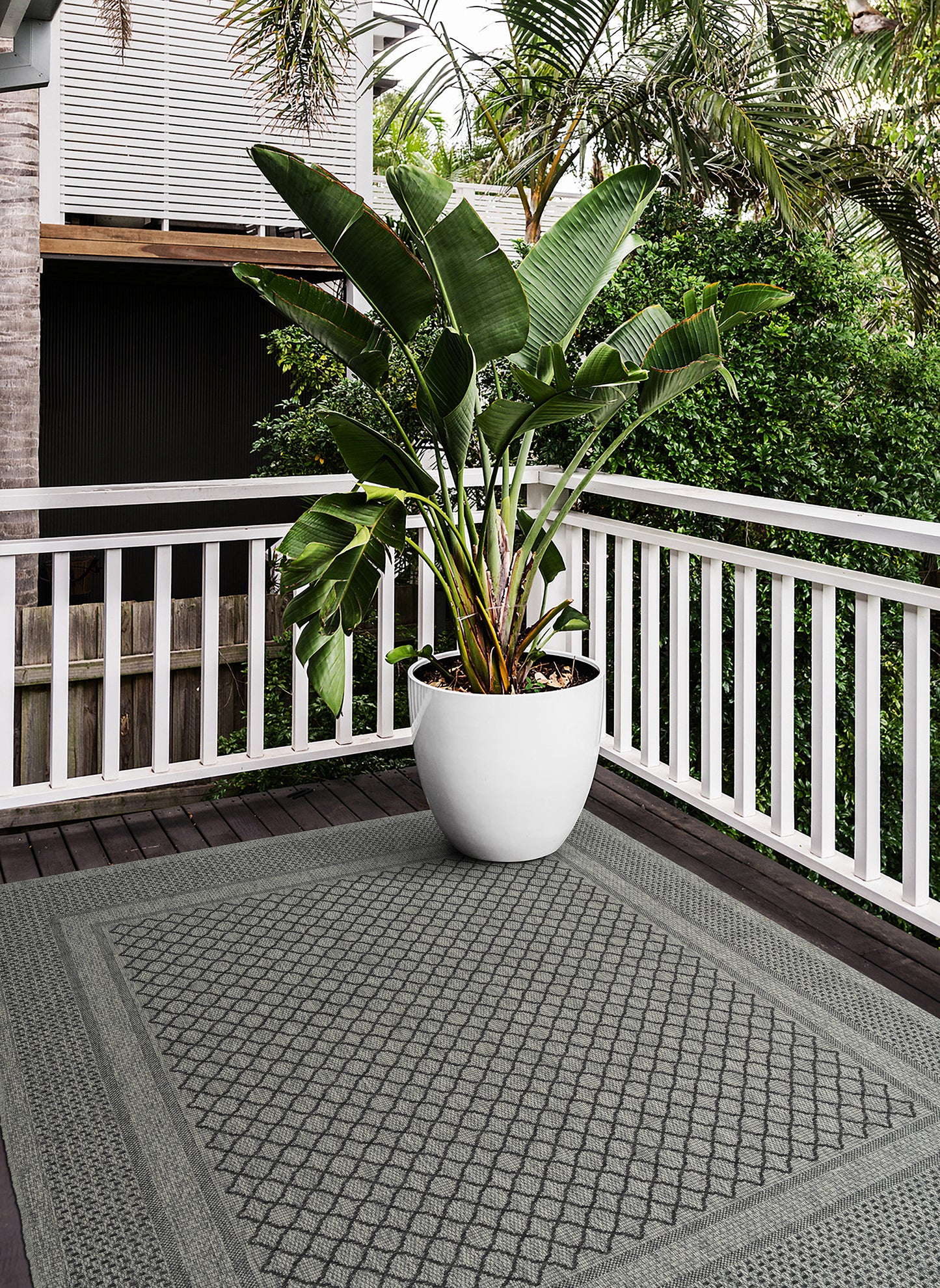 4' x 6' Indoor/Outdoor Area Rug, Polypropylene, Modern Geometric Southwestern, High-Low Texture, Charcoal