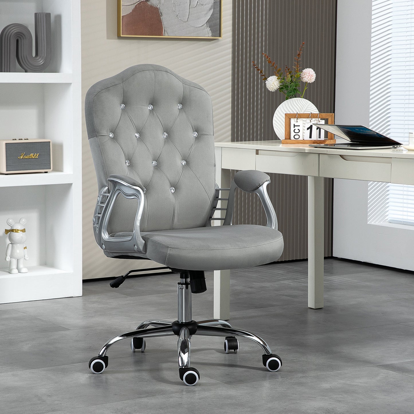 Velvet Tufted Swivel Office Chair with Adjustable Height and Tilt Function in Light Gray