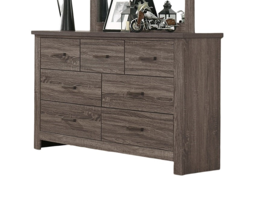 Elegant Wooden Dresser with Ample Storage for Stylish Bedrooms