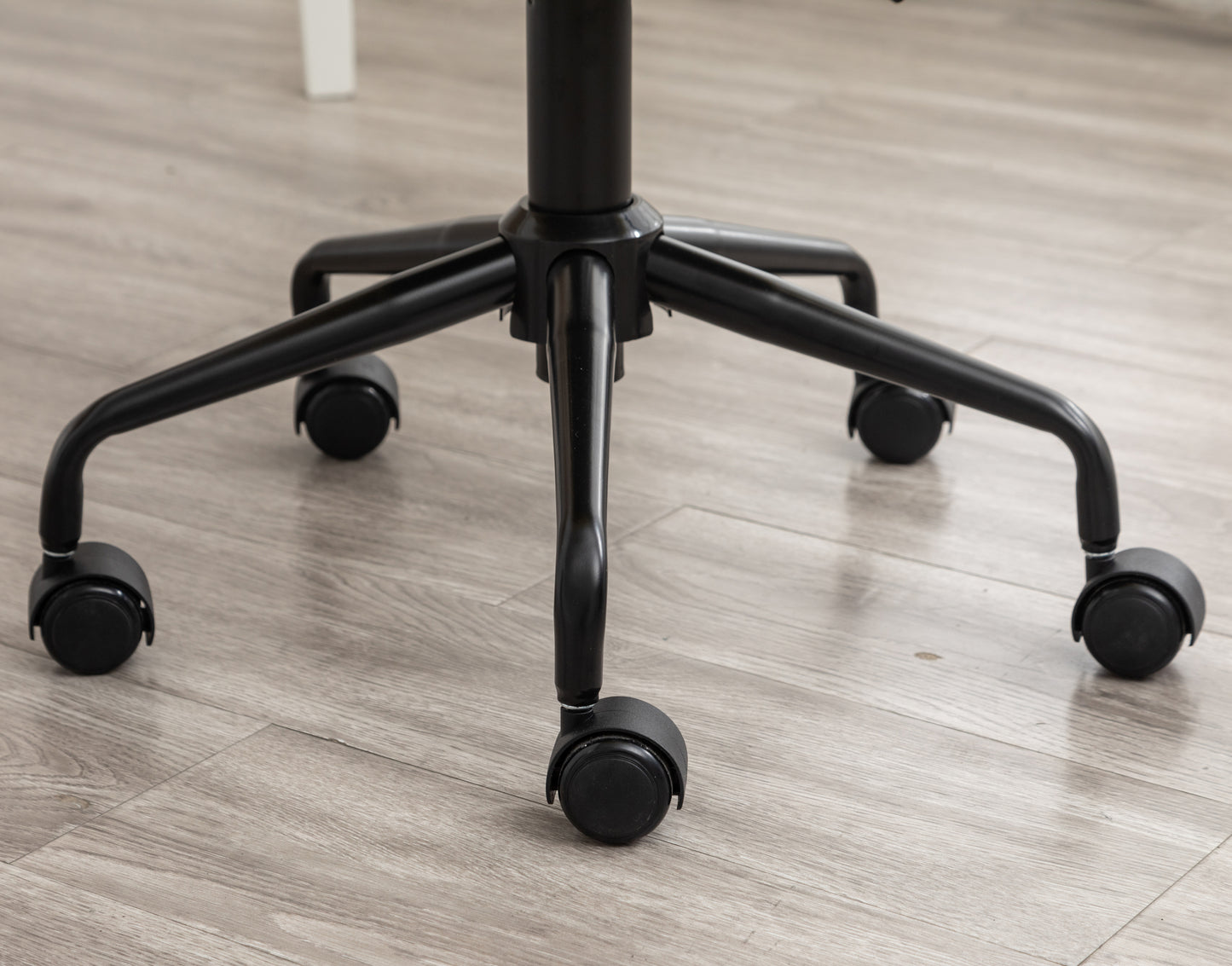 Mauve Velvet Adjustable Swivel Office Chair with Diamond Tufting