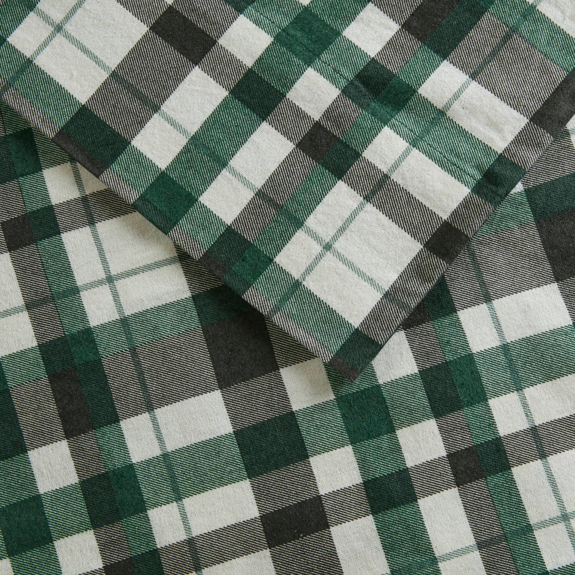 21530440
